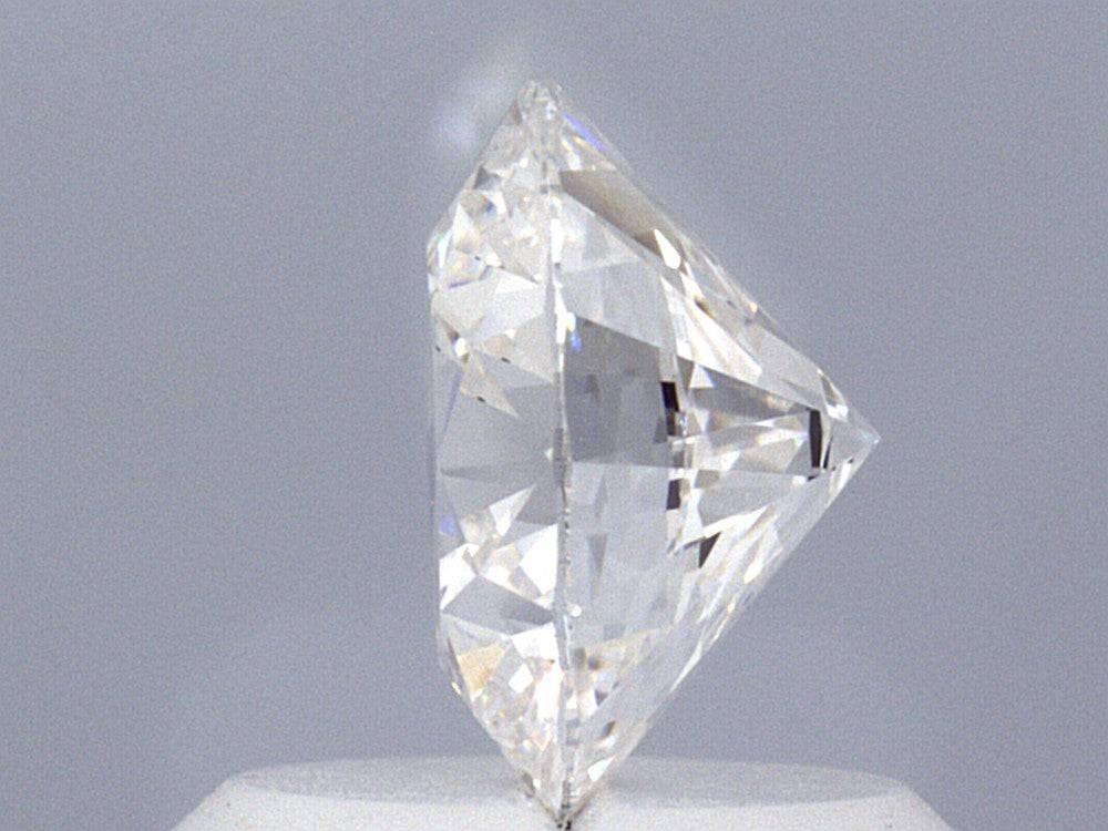 1.02 Carat Round Brilliant Lab Diamond Engagement Ring - Shape of Brilliant