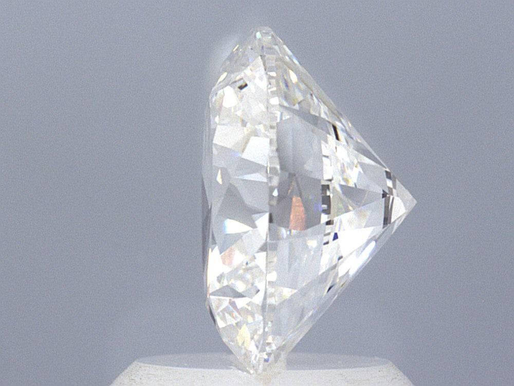 2 Carat Round Brilliant Lab Diamond Engagement Ring - Shape of Brilliant